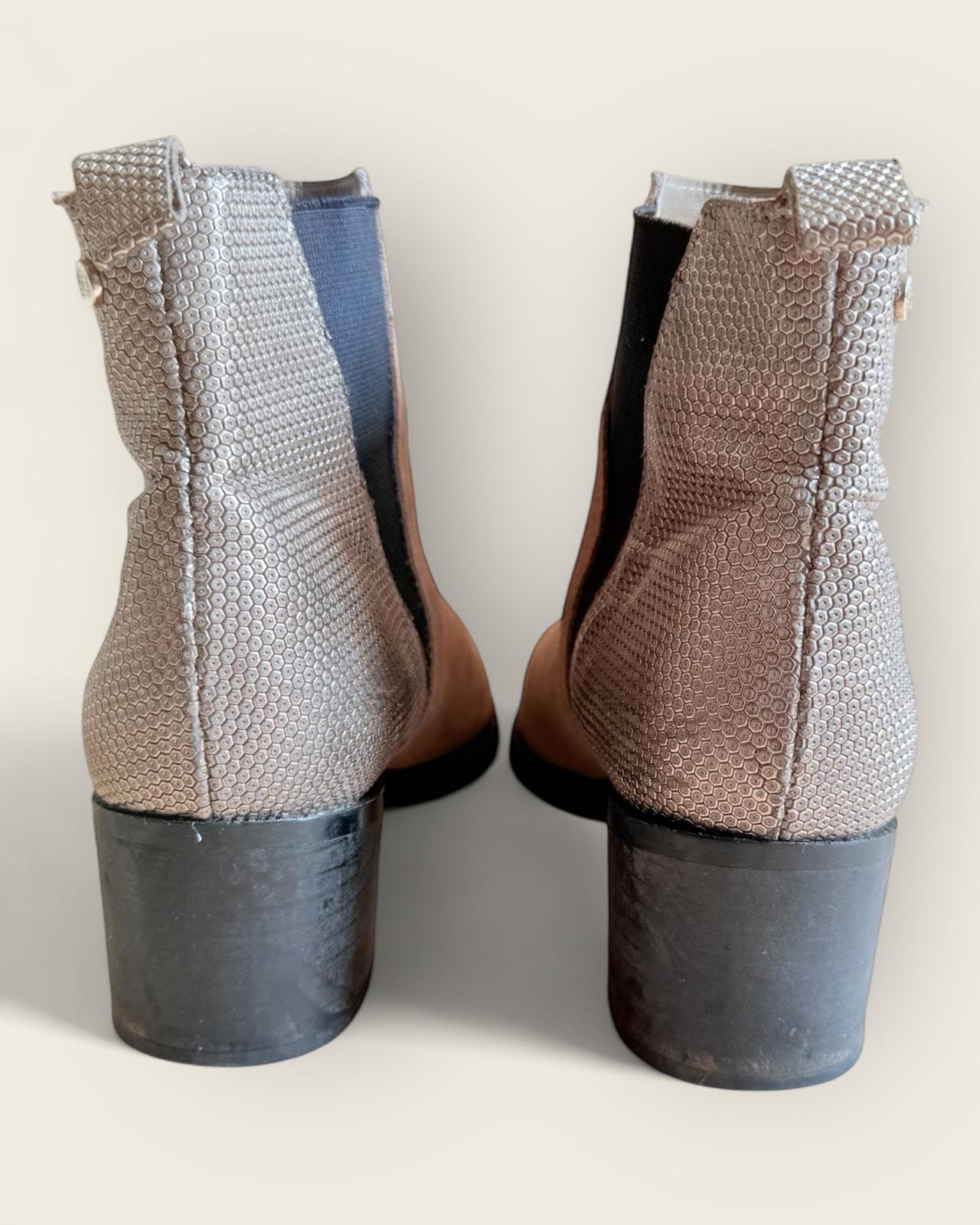 TOMMY HILFIGER - BOOTS P.38