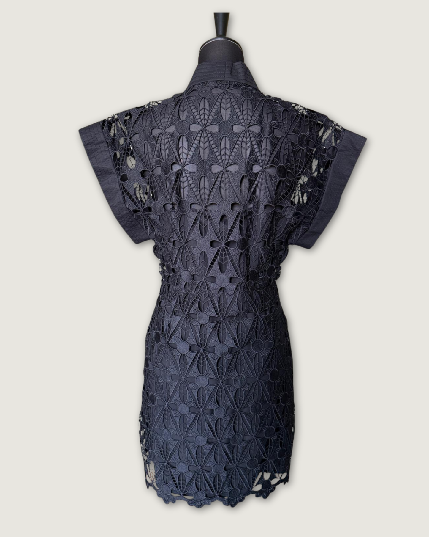 SANDRO - ROBE NOIRE BRODEE T.38