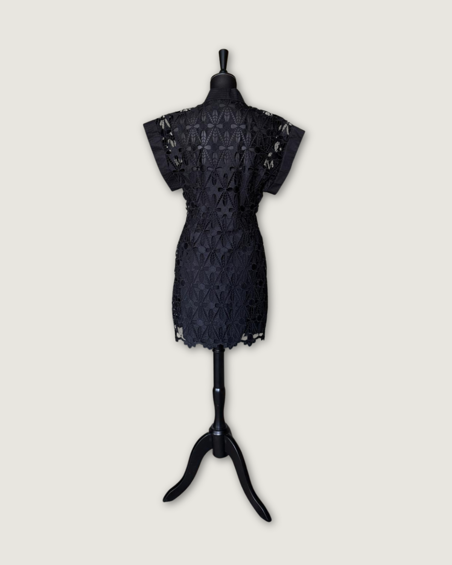 SANDRO - ROBE NOIRE BRODEE T.38