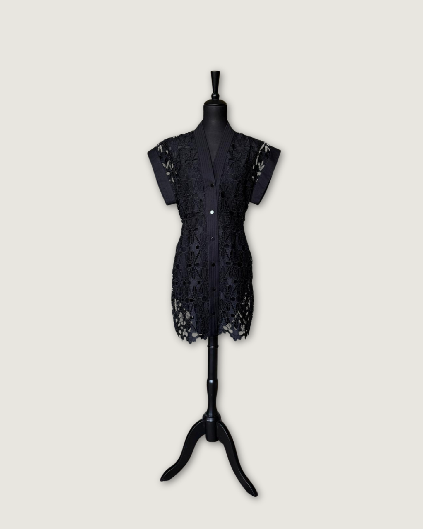 SANDRO - ROBE NOIRE BRODEE T.38