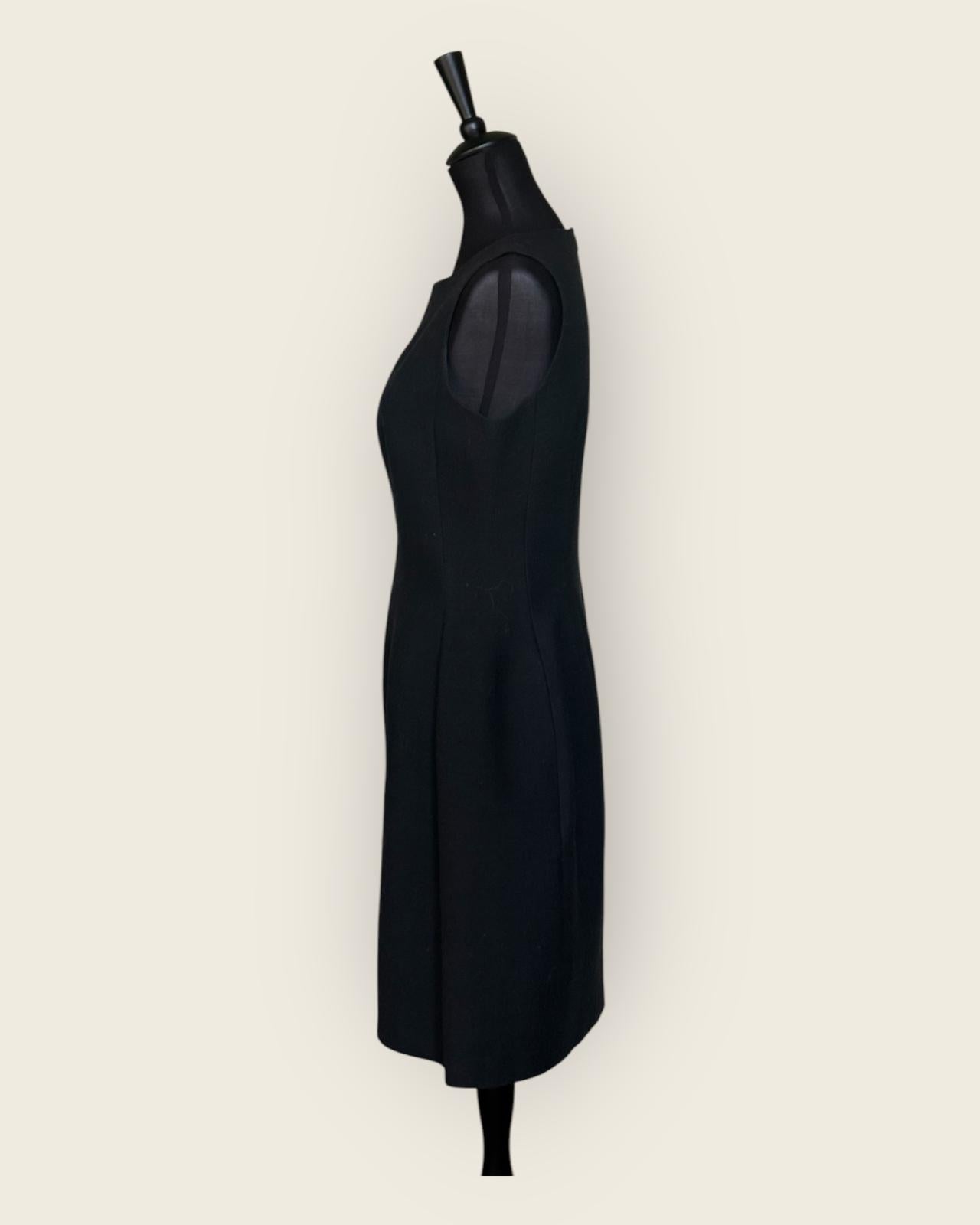 TARA JARMON - ROBE T.40