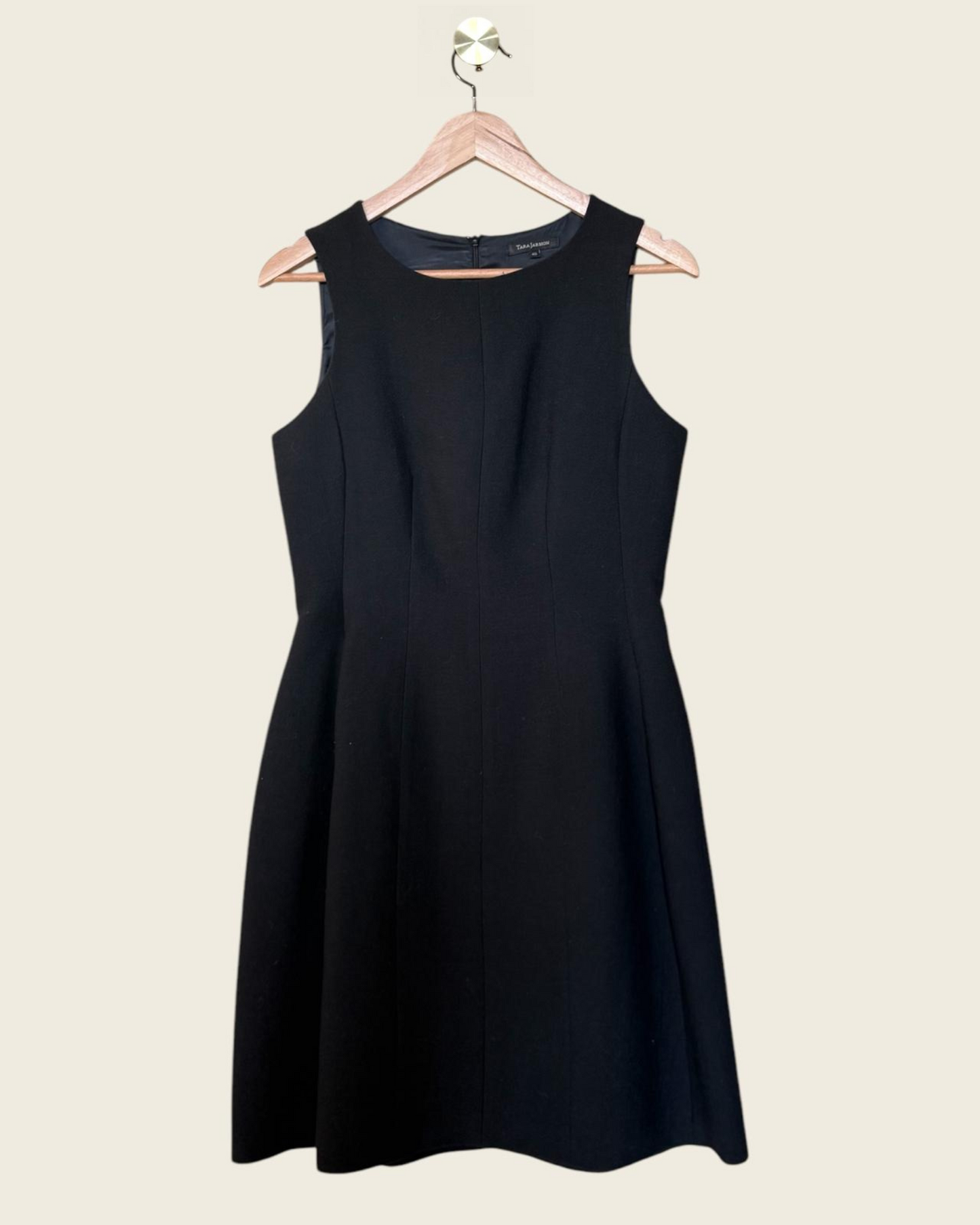 TARA JARMON - ROBE T.40