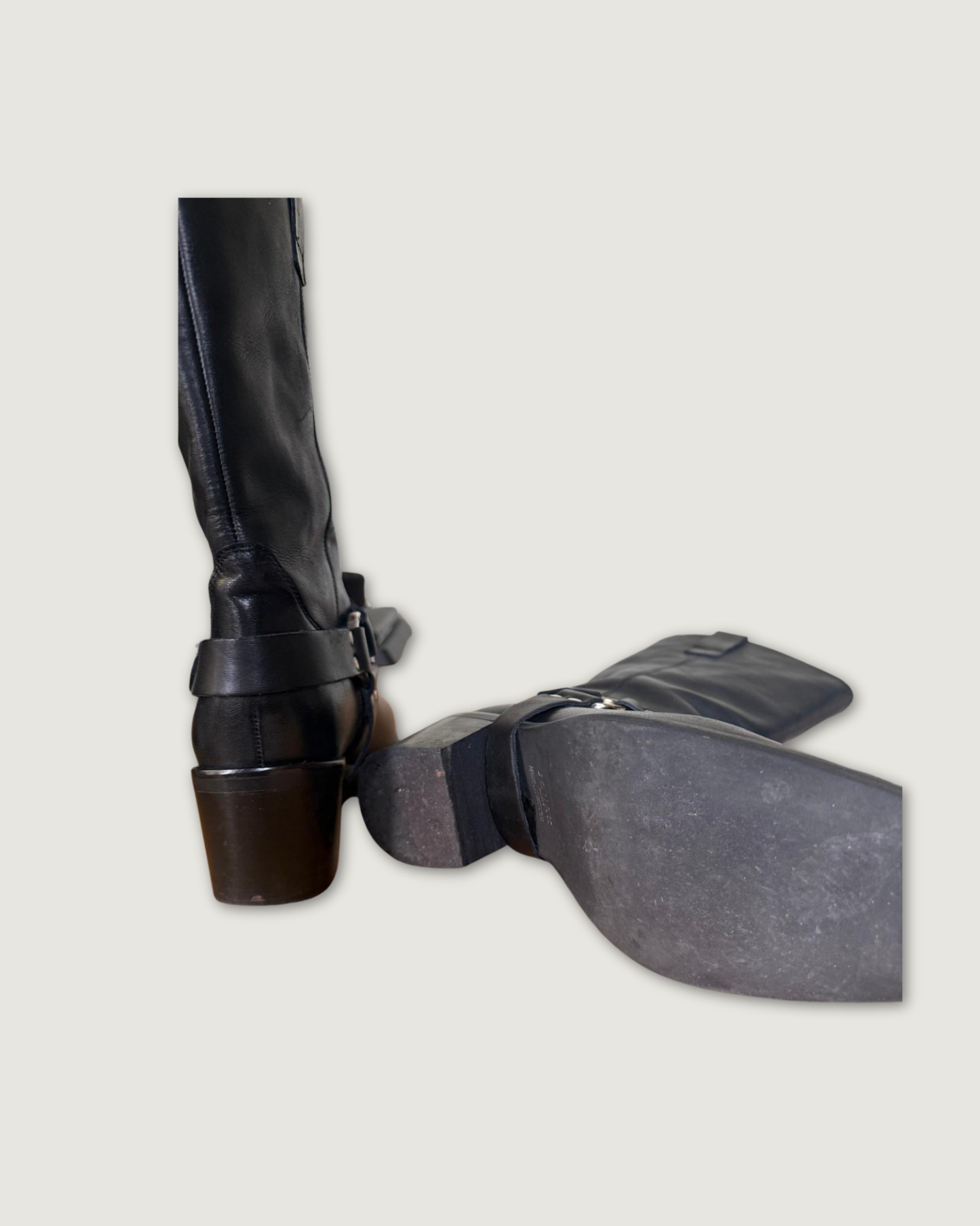 JONAK - BOTTES BUFFALO NOIRES P.39