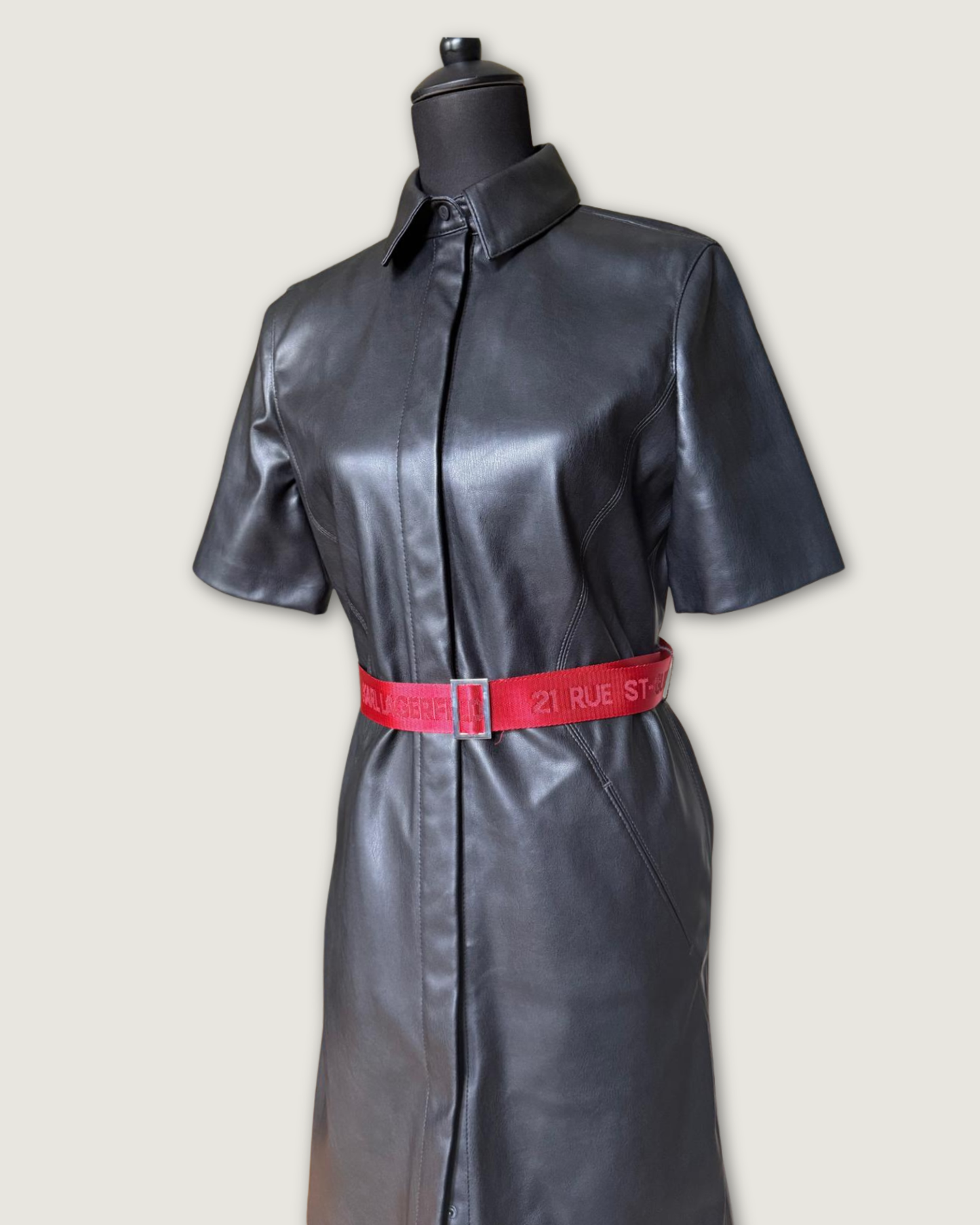 KARL LAGARFIELD - ROBE SIMILI CUIR NOIRE T.36