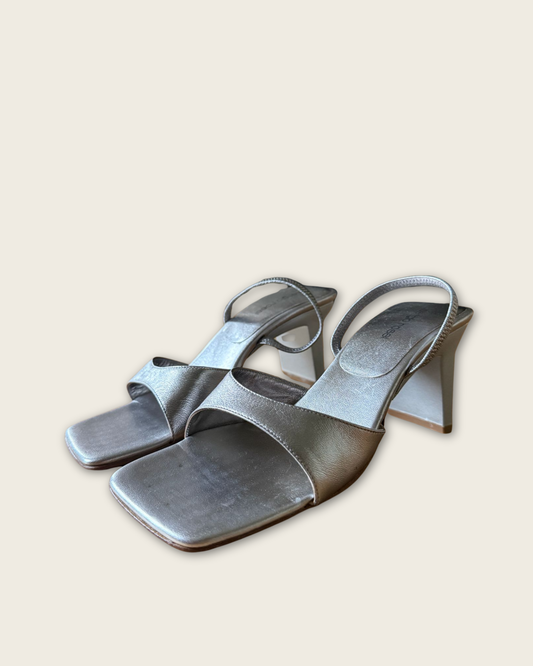 SERGIO ROSSI - SANDALES ARGENTEES P.37